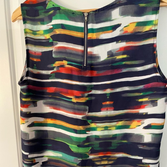 Sleeveless blouse - Picture 2 of 3